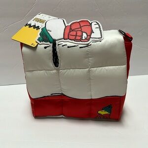 NWT Loungefly X Peanuts Snow Day Snoopy Crossbody Bag